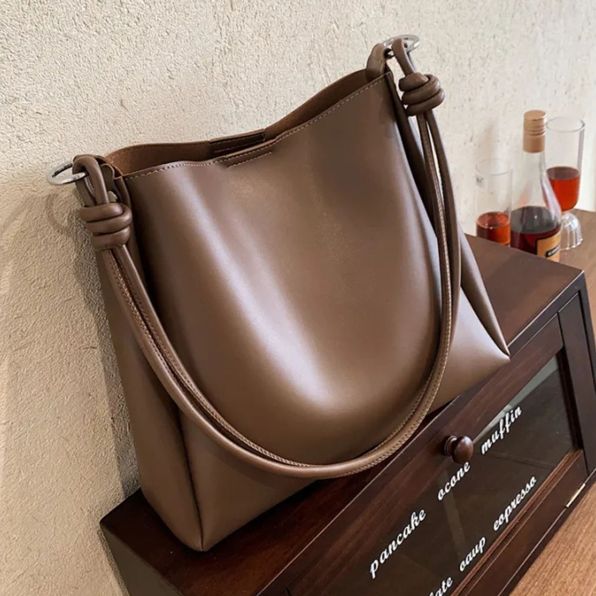 Side view of umber brown women shoulder bag – Senora Pakistan